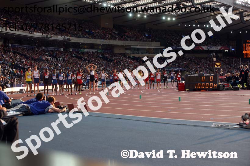 Start of the mens 10000 metres at the Commonwealth Games, Glasgow. Photo: David T. Hewitson/Sports for All Pics